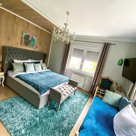 Iranybereny Rezidencia Apartment *
