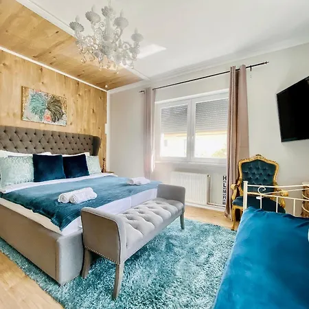 Apartment Iranybereny Rezidencia *